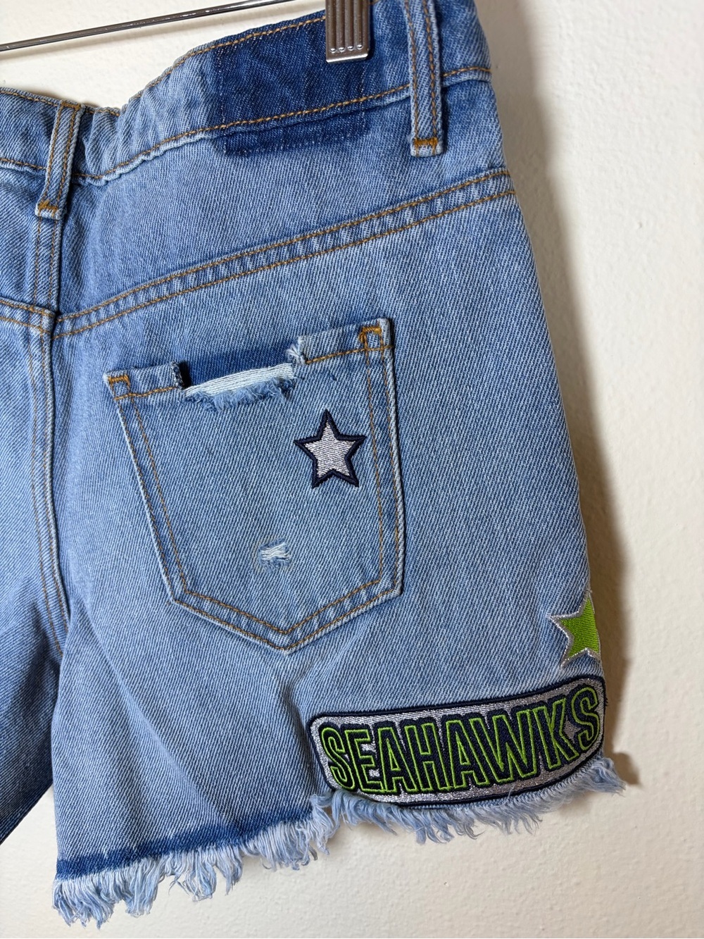 FOCO Seattle Seahawks Distressed Denim Shorts NFL Team Apparel Medium - Picture 7 of 9